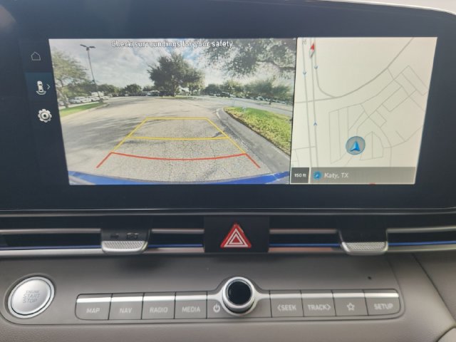 Used 2024 Hyundai Elantra Blue FWD image 18