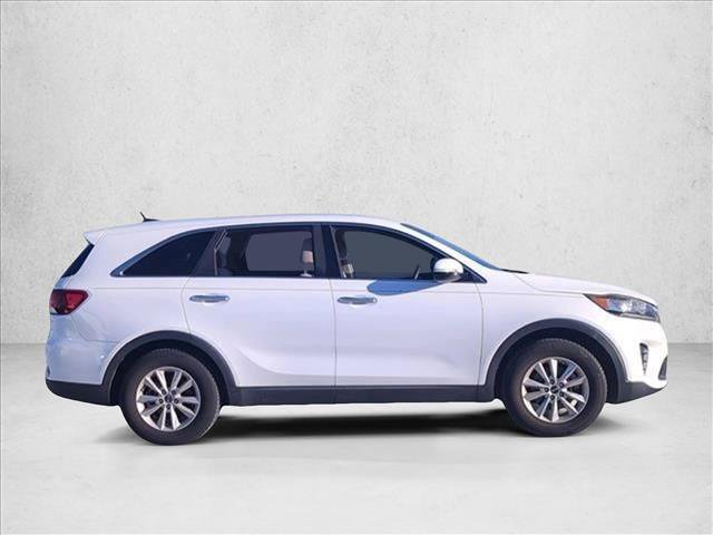 Used 2019 Kia Sorento LX image 4
