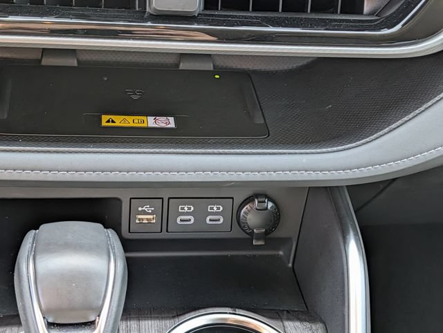Certified 2025 Toyota Highlander Platinum AWD/4WD image 16