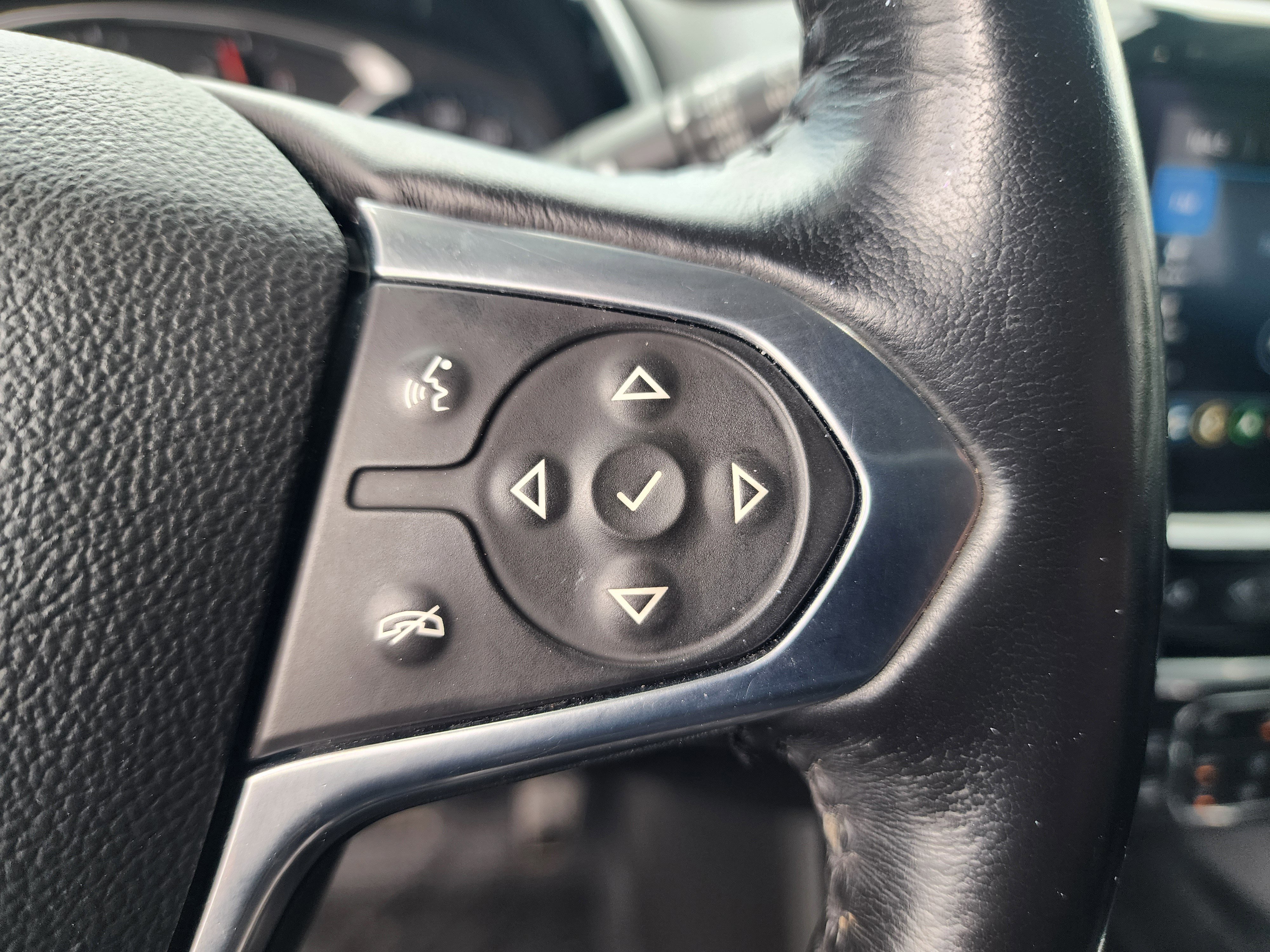 Used 2021 Chevrolet Traverse RS image 26
