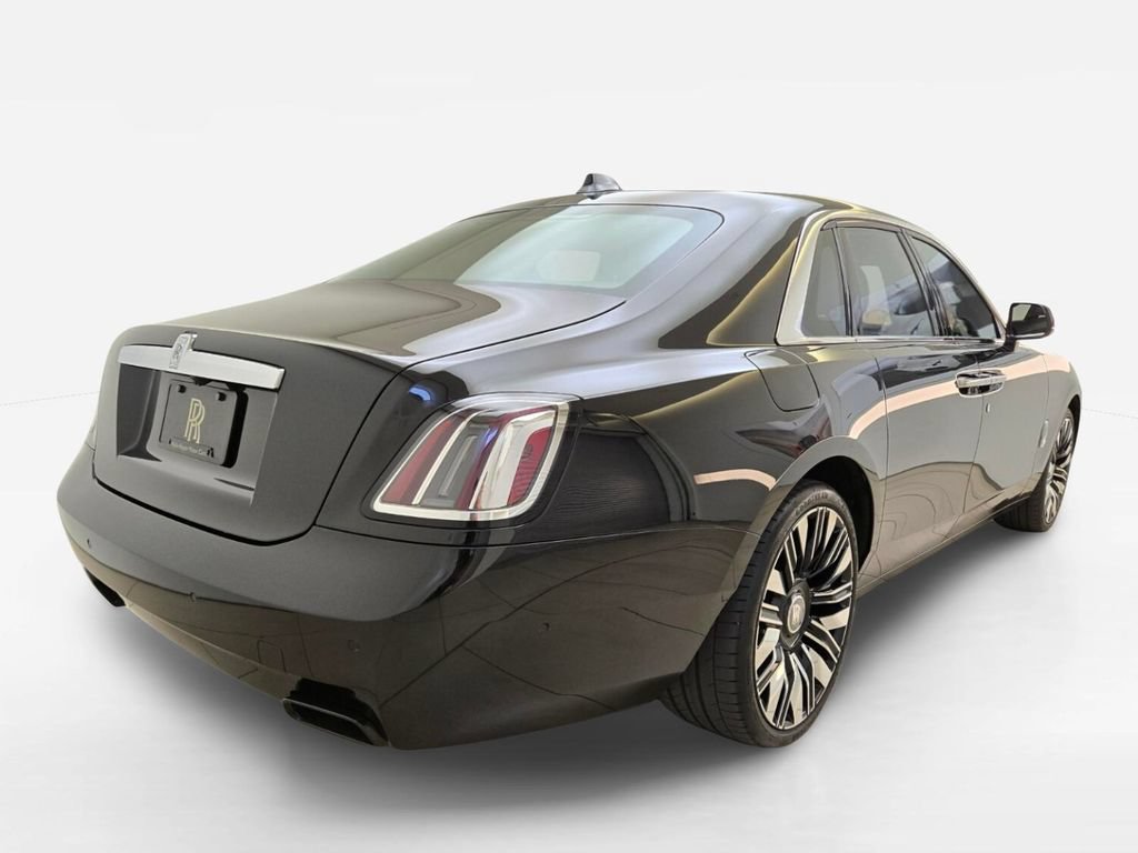 Certified 2025 Rolls-Royce Ghost AWD/4WD image 2
