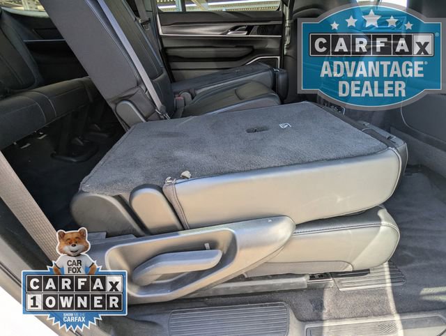 Used 2023 Jeep Wagoneer Series II w/ HD Trailer Tow Package image 24