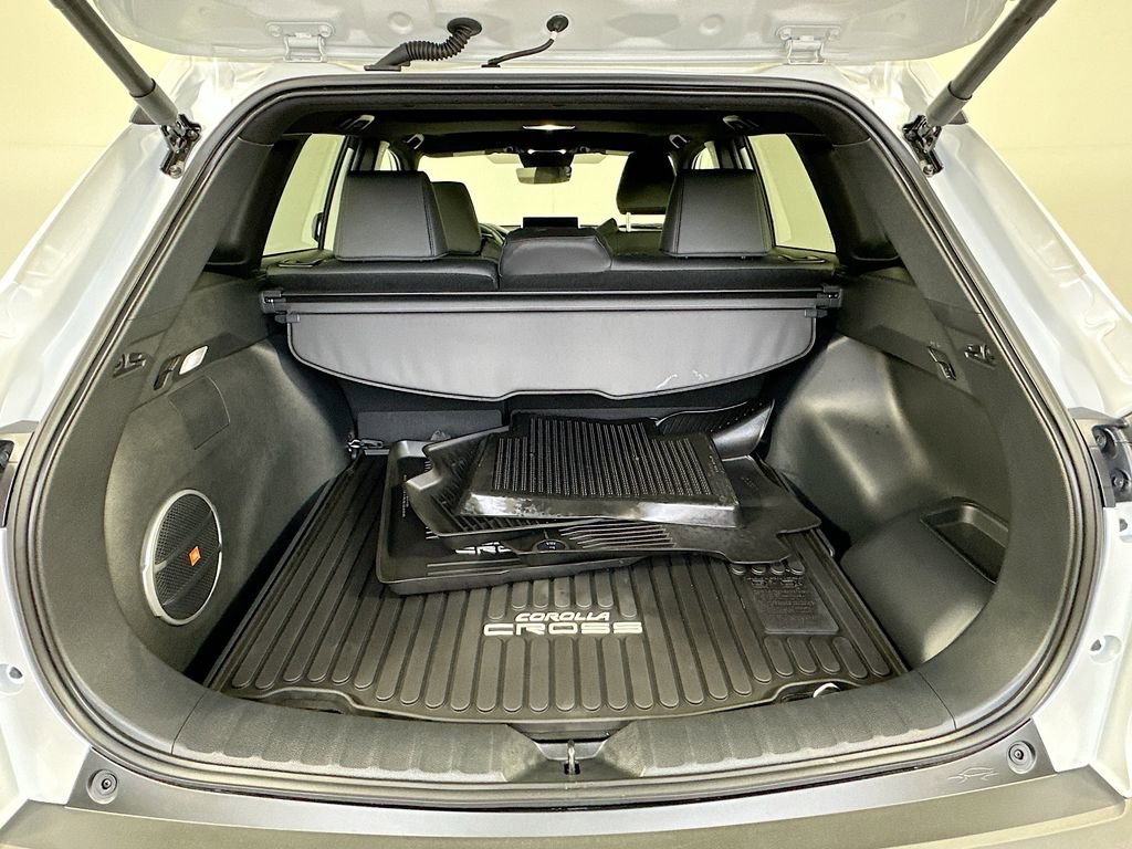 Used 2026 Toyota Corolla Cross XSE w/ Convenience Package image 27