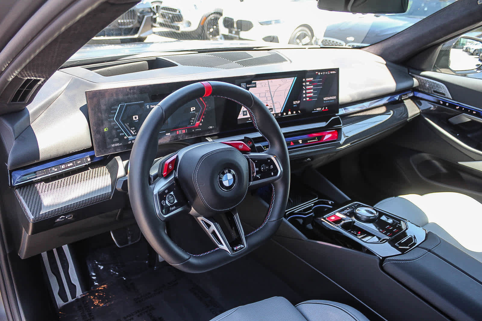 Used 2025 BMW M5 w/ Carbon Package image 17