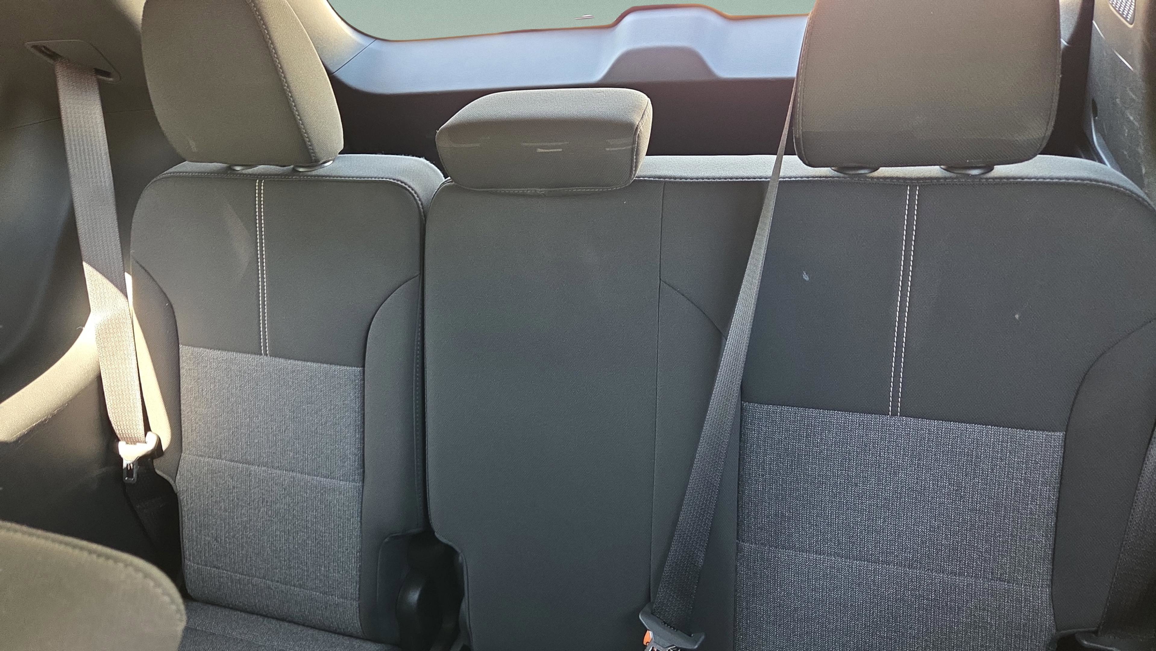 Used 2025 GMC Acadia Elevation image 11