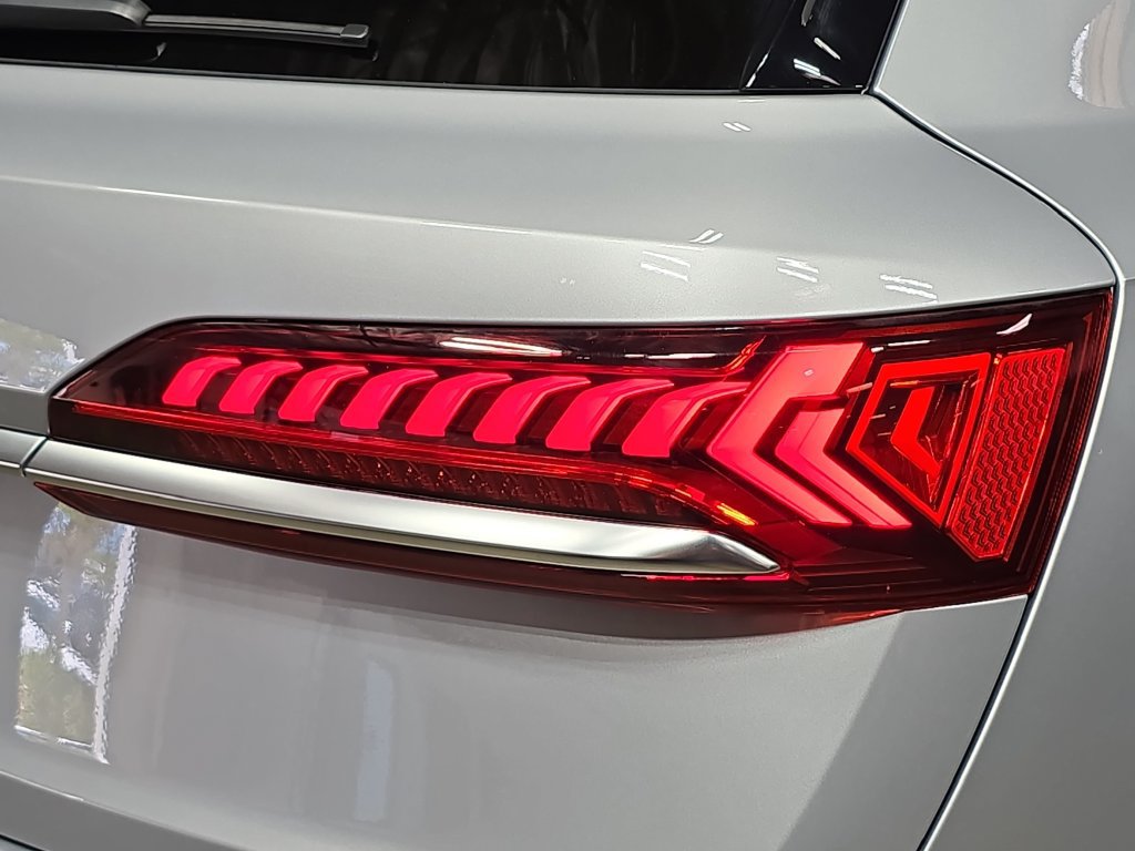 Used 2021 Audi SQ7 Prestige w/ Prestige Package AWD/4WD image 30