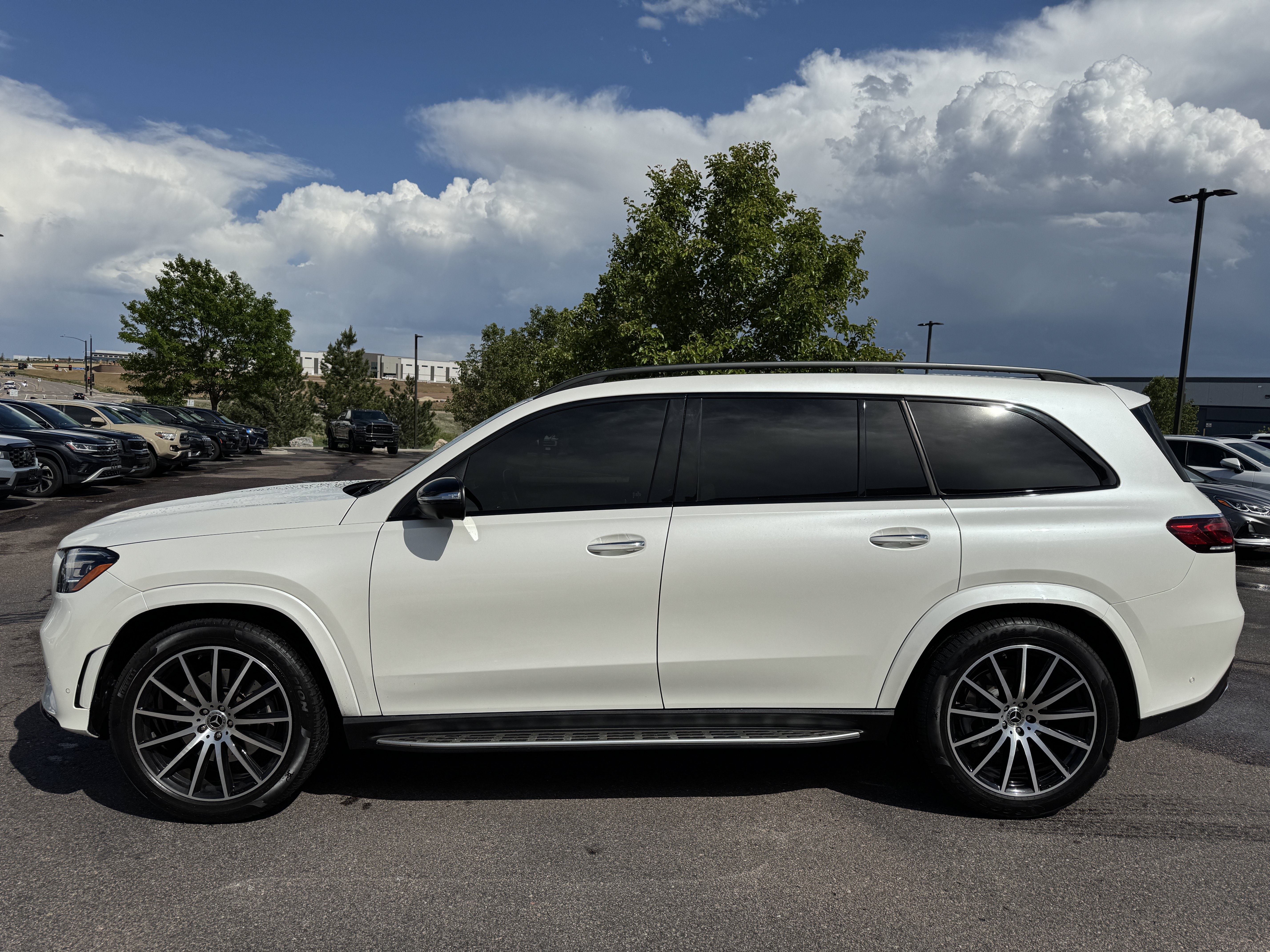 Used 2023 Mercedes-Benz GLS 450 4MATIC image 4