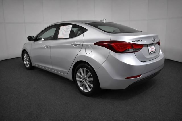 Used 2014 Hyundai Elantra SE w/ Option Group 02 FWD image 6