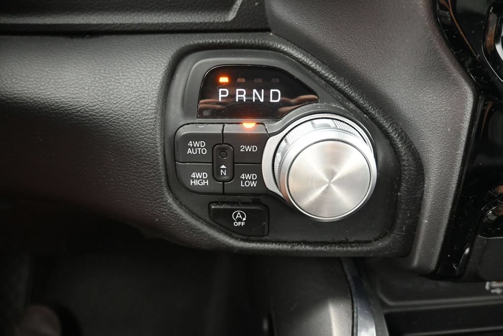 Used 2025 RAM 1500 Laramie AWD/4WD image 15