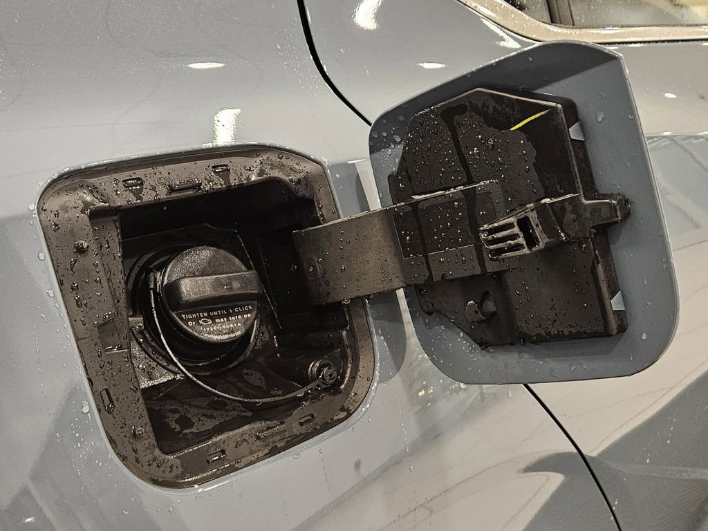 New 2025 Nissan Sentra SV w/ SV Premium Package image 29