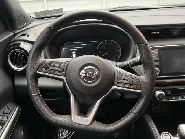 Used 2020 Nissan Kicks SR w/ SR Premium Package FWD image 12