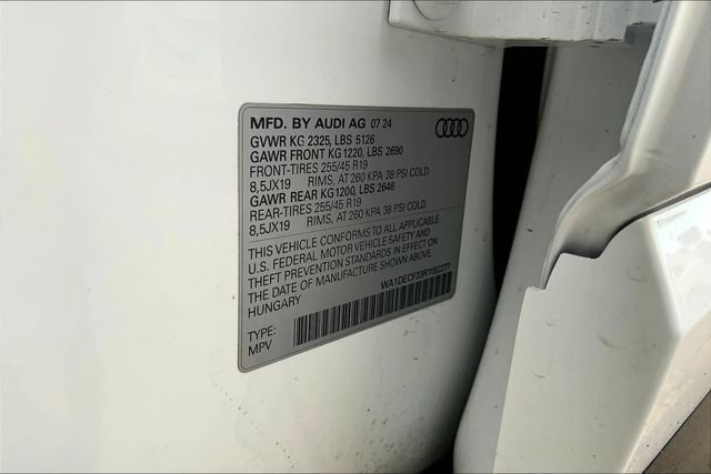 Used 2024 Audi Q3 2.0T Premium image 34