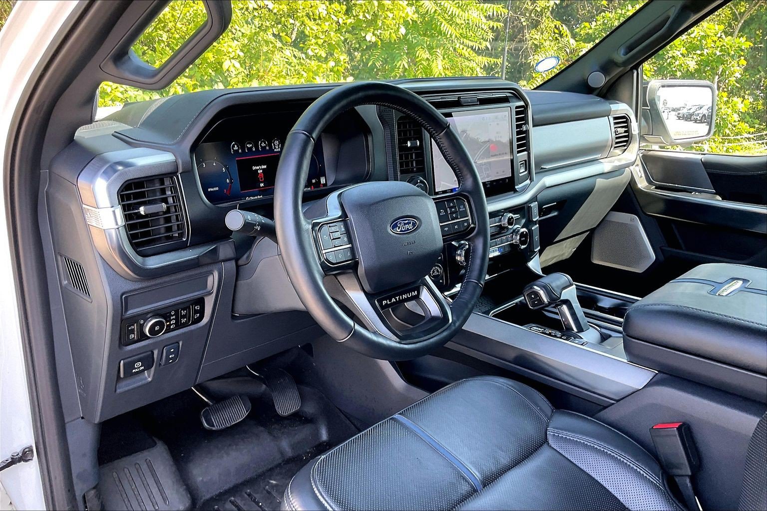 Certified 2025 Ford F150 Platinum w/ Equipment Group 702A High AWD/4WD image 13