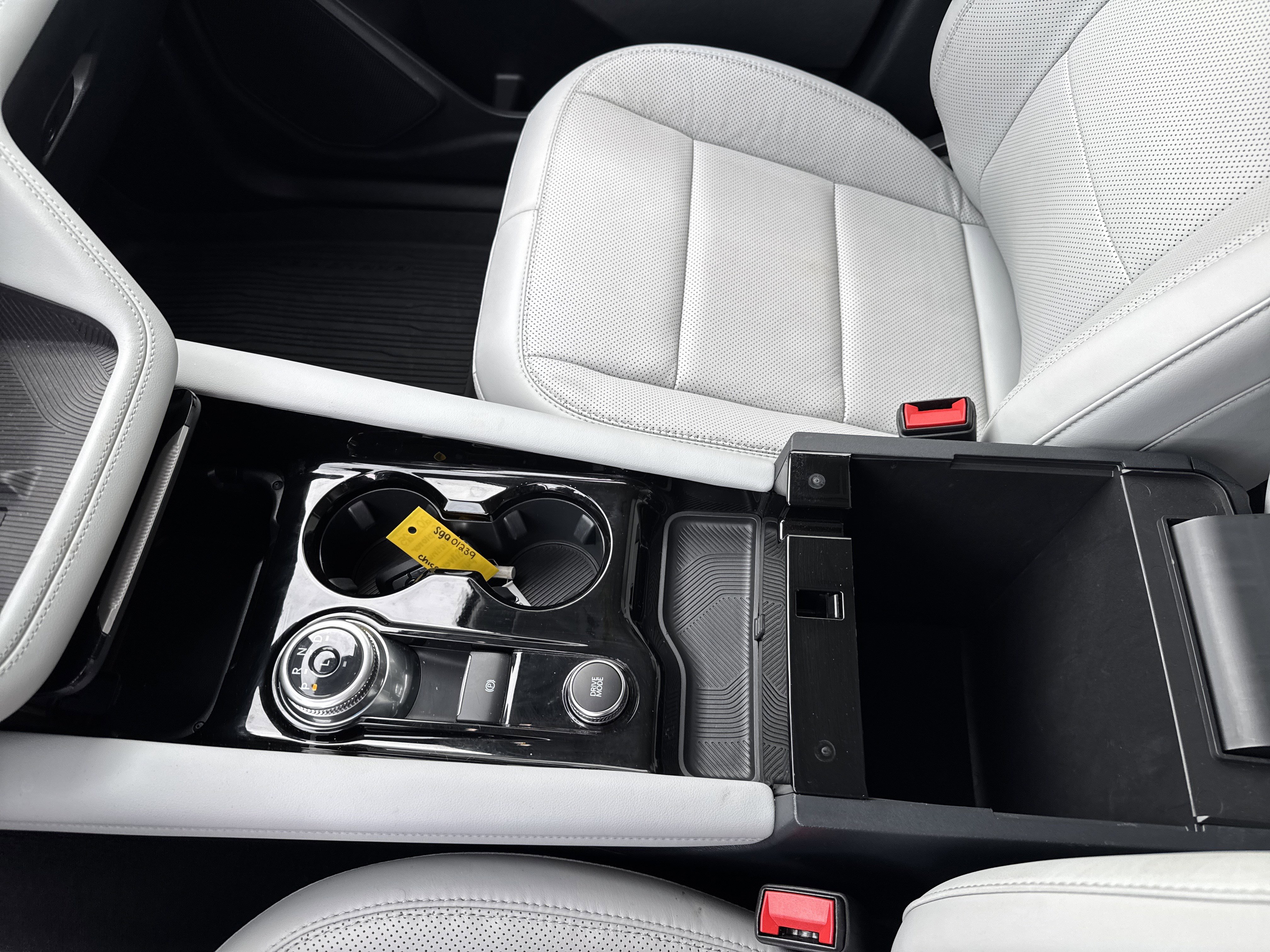 Used 2025 Ford Explorer Platinum w/ Ultimate Package image 39