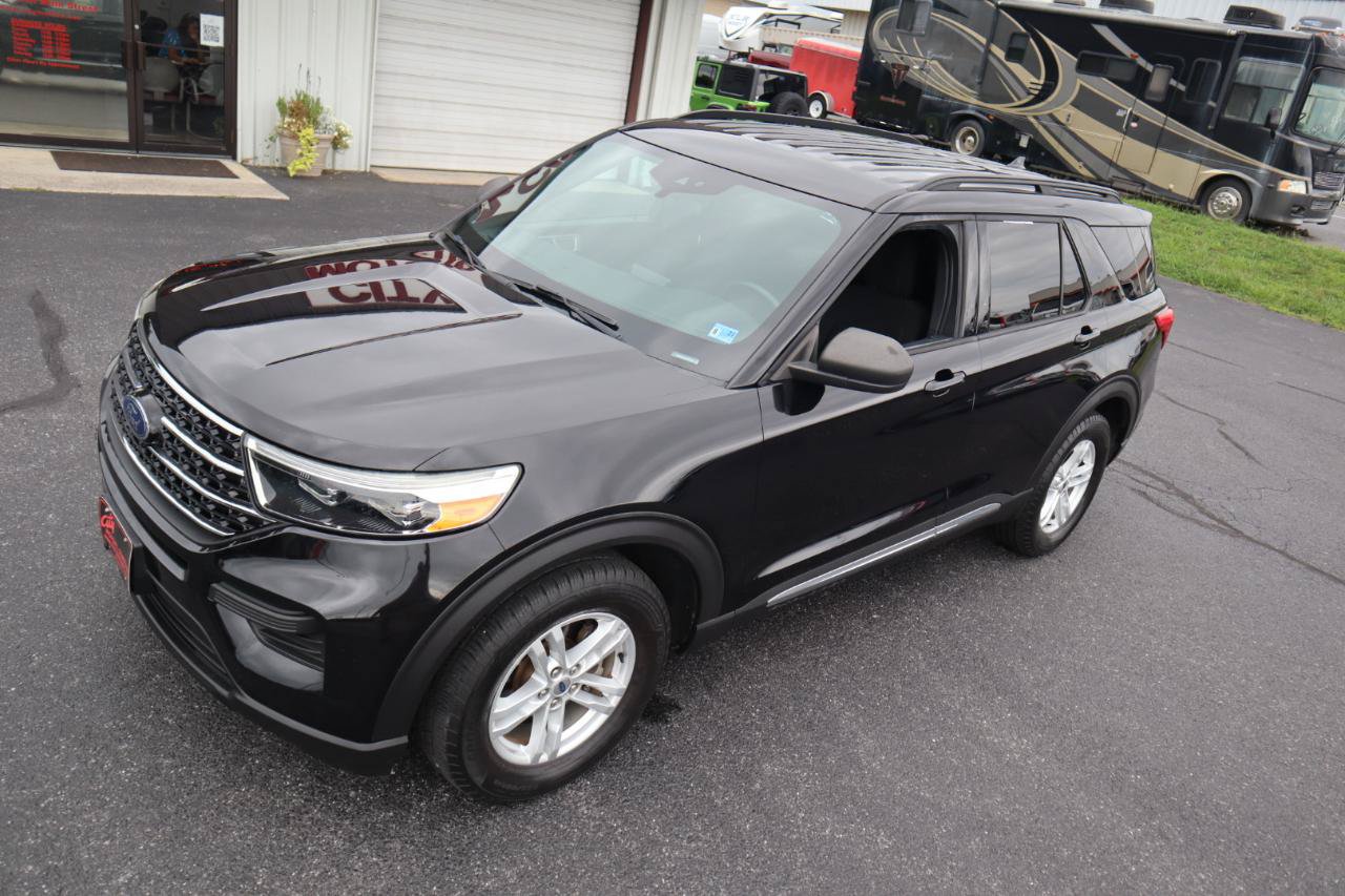 Used 2020 Ford Explorer XLT AWD/4WD image 25