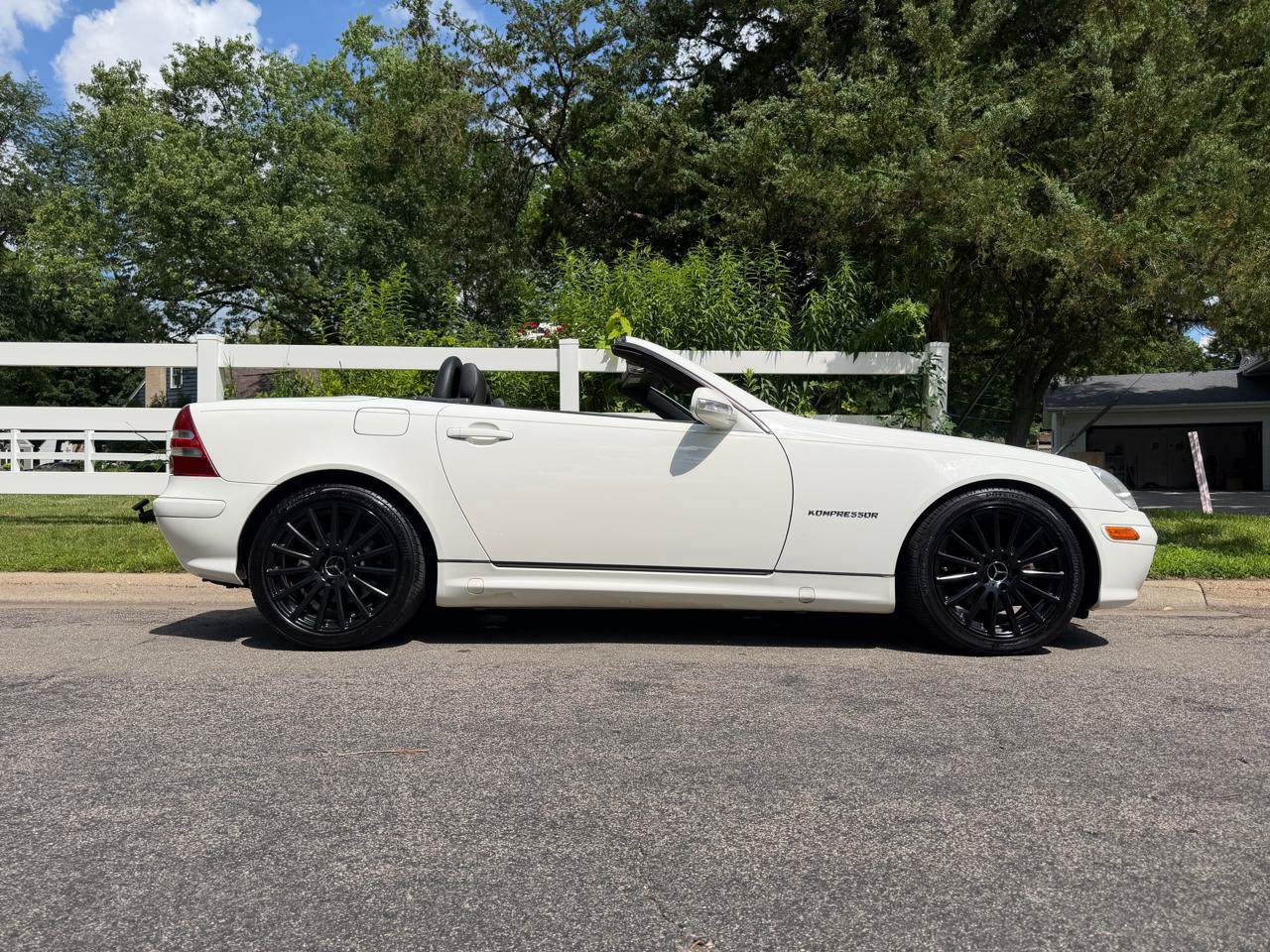 Used 2004 Mercedes-Benz SLK 230 image 16