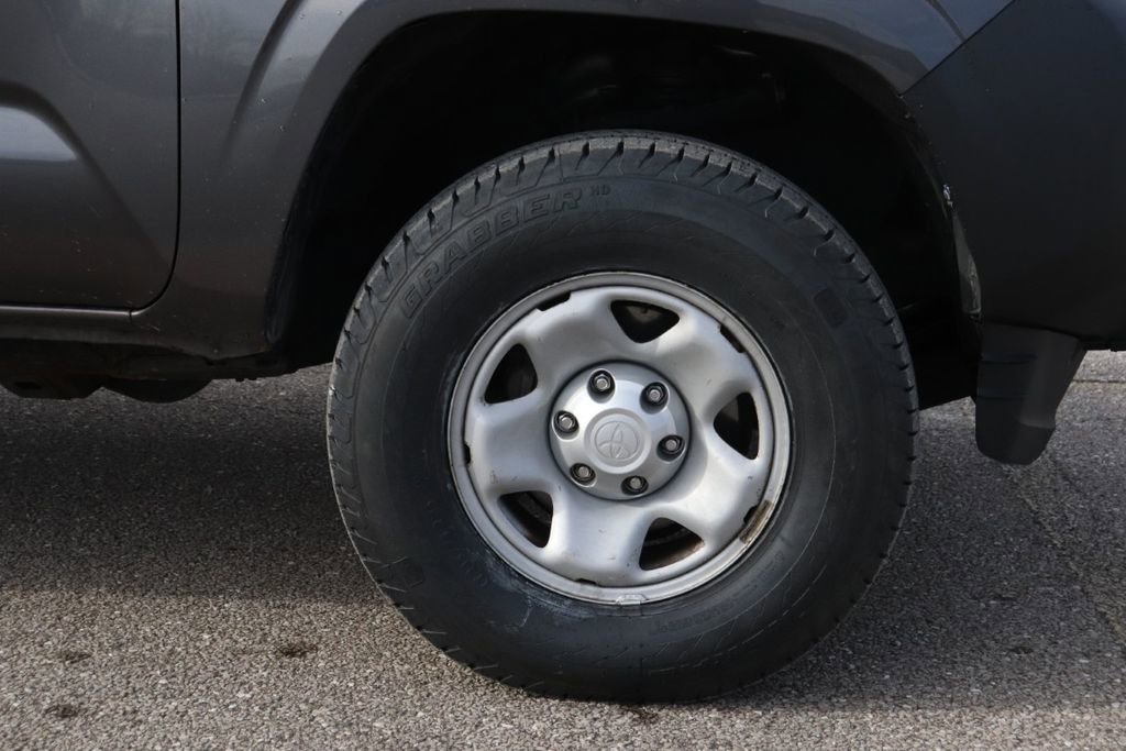 Used 2017 Toyota Tacoma SR image 45