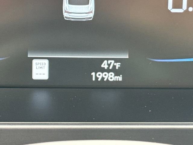 Certified 2025 Hyundai Elantra Sport image 16