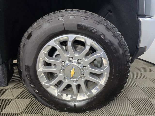 Used 2025 Chevrolet Silverado 3500 LTZ w/ LTZ Premium Package image 20