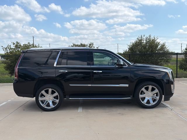 Used 2018 Cadillac Escalade Luxury image 10