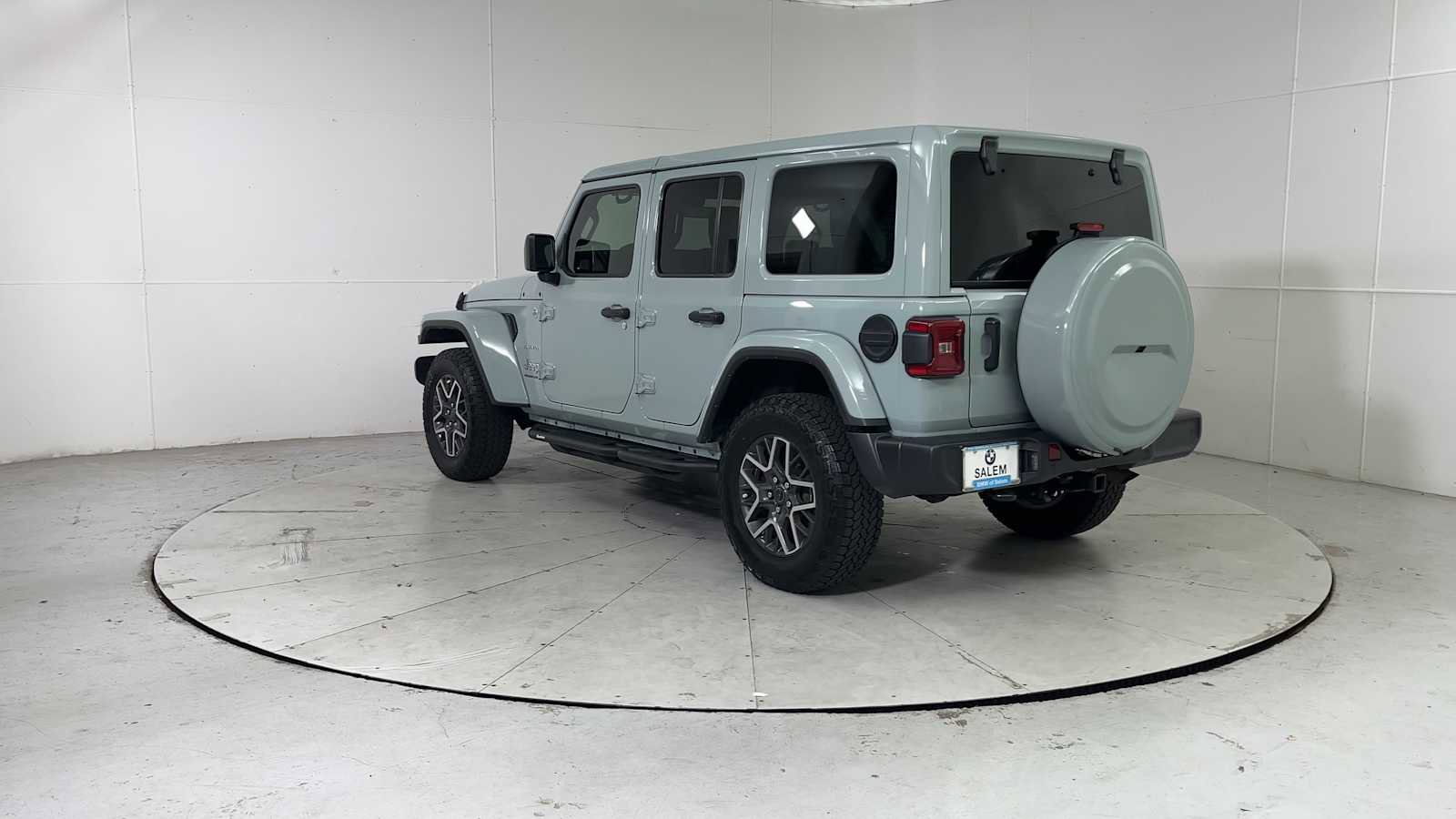 Used 2024 Jeep Wrangler Sahara w/ Technology Group image 3