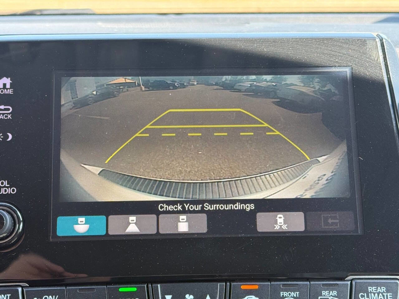 Used 2018 Honda Odyssey Touring image 16