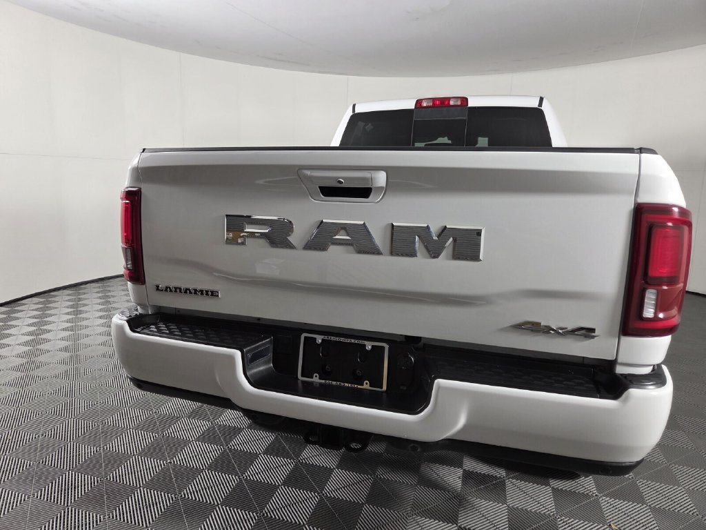 Used 2026 RAM 2500 Laramie AWD/4WD image 7