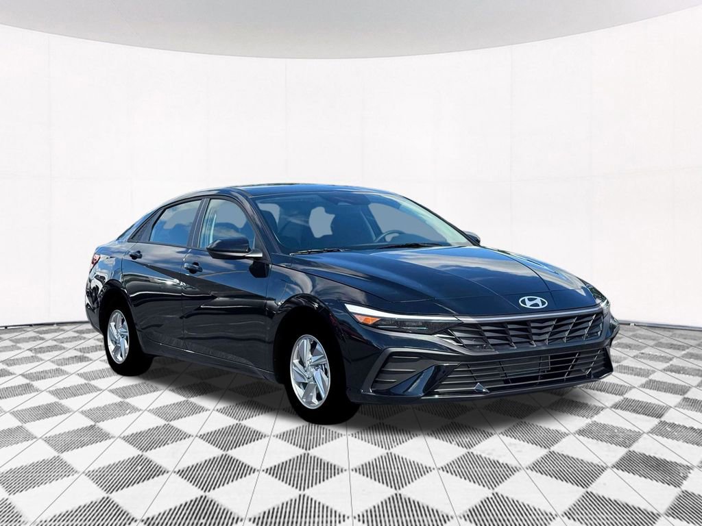 New 2026 Hyundai Elantra SE image 17