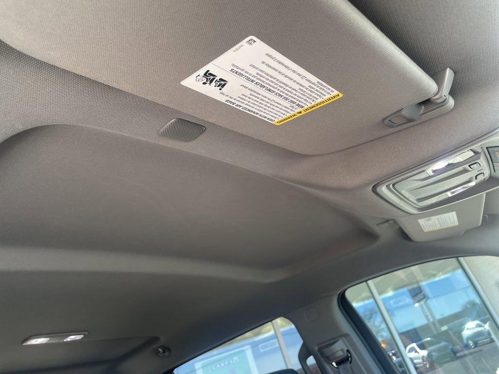 Used 2022 Chevrolet Silverado 1500 Custom image 24