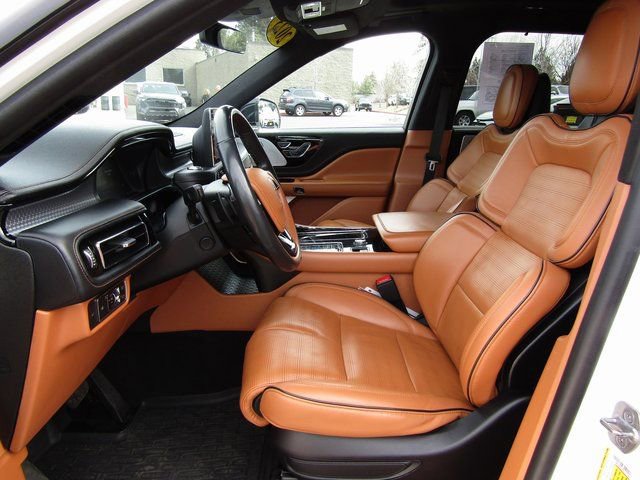 Used 2023 Lincoln Aviator Black Label w/ Dynamic Handling Package image 9