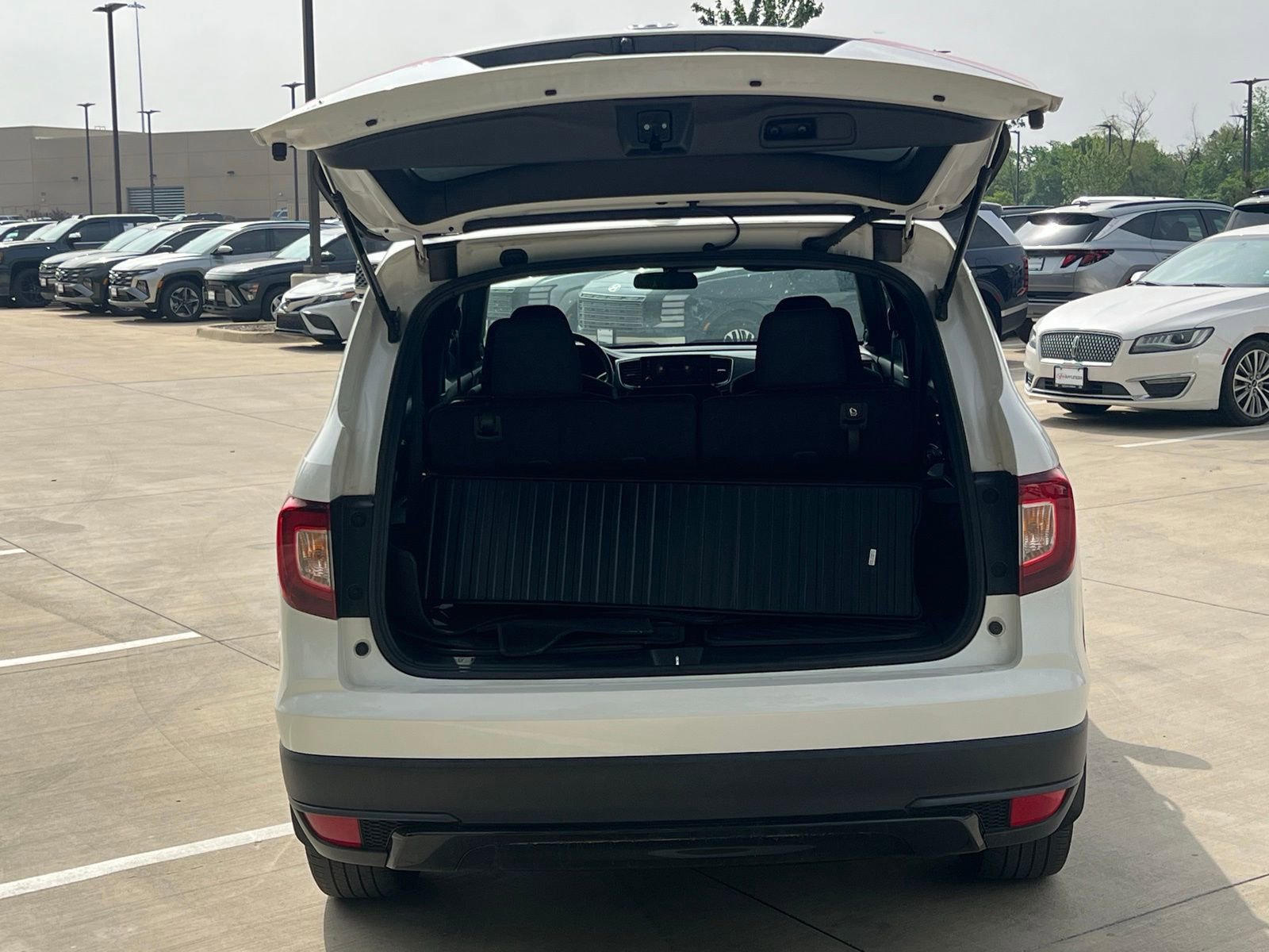 Used 2022 Honda Pilot Sport image 14