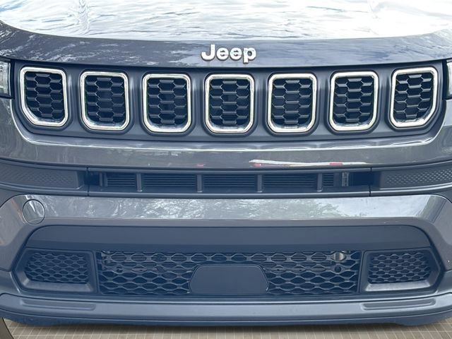 Certified 2024 Jeep Compass Sport image 9