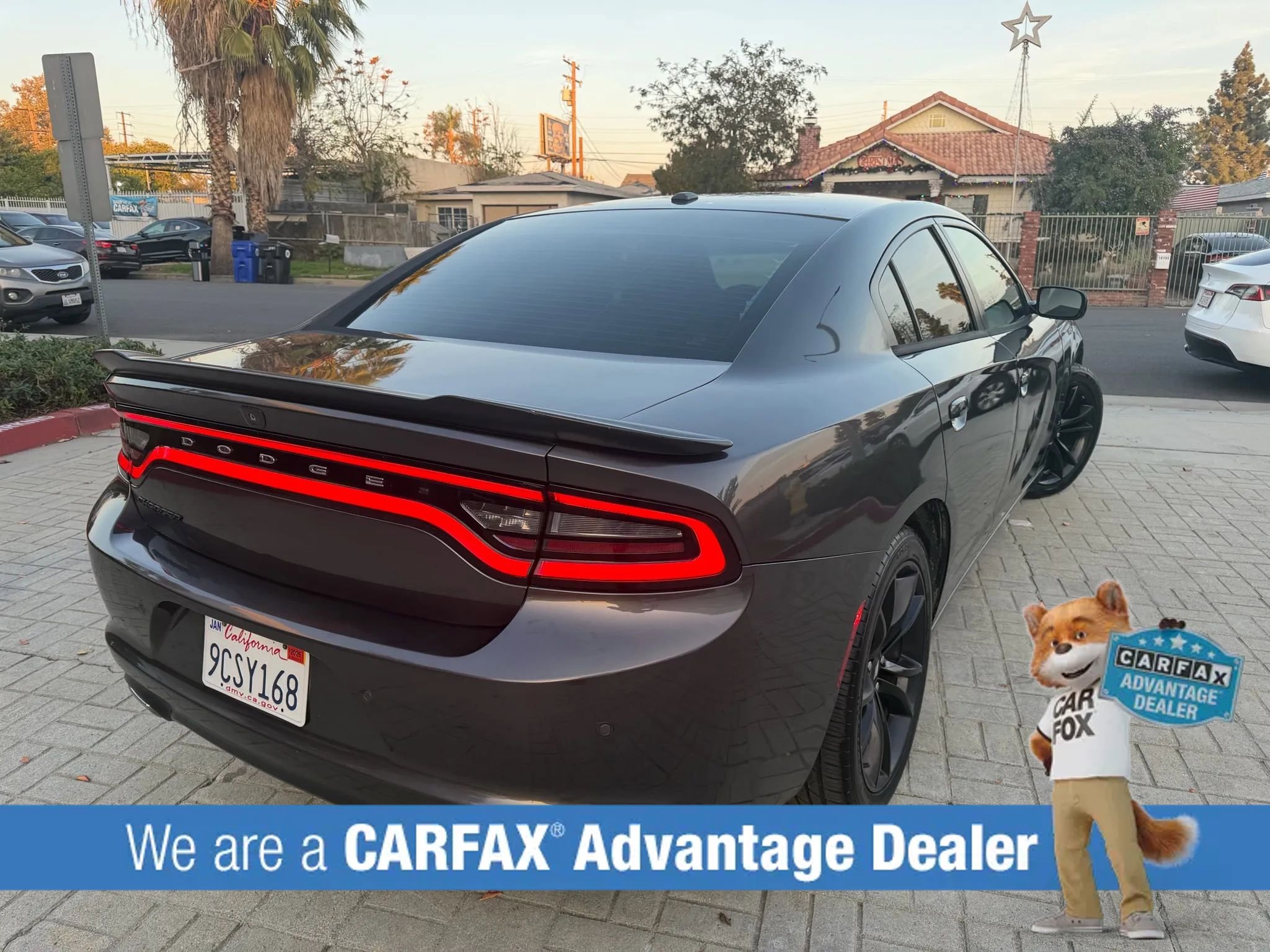 Used 2018 Dodge Charger SXT w/ Blacktop Package image 6