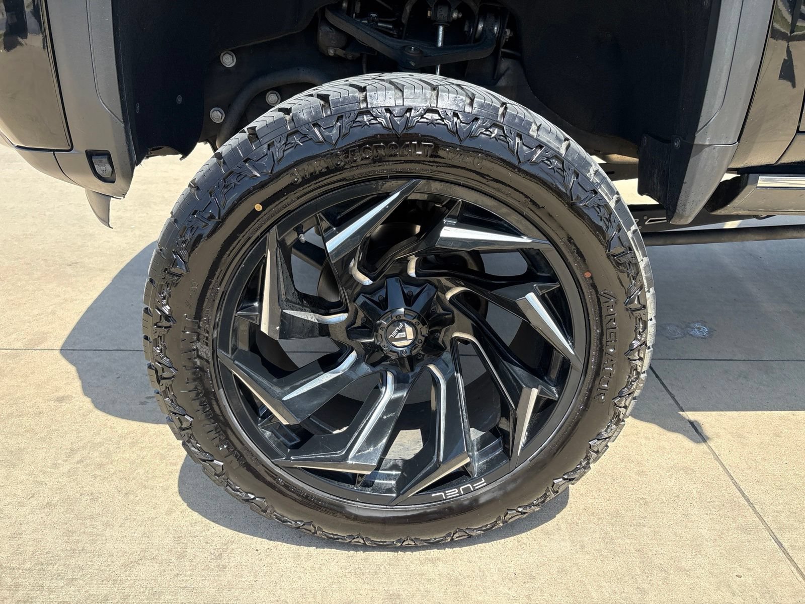 Used 2024 GMC Sierra 2500 Denali Ultimate AWD/4WD image 10