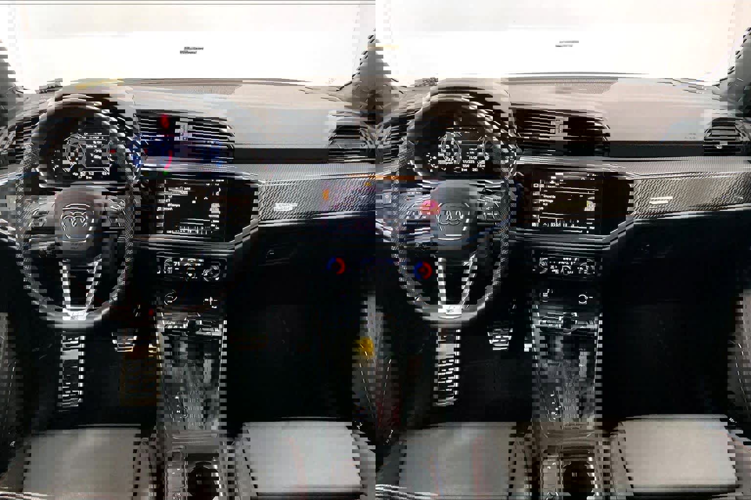 Certified 2025 Audi Q3 2.0T Premium Plus w/ Premium Plus Package image 17