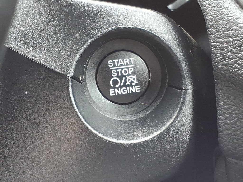 Used 2021 Jeep Compass 80th Special Edition image 21