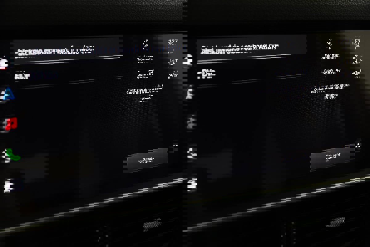 Used 2023 Porsche Cayenne Coupe image 62