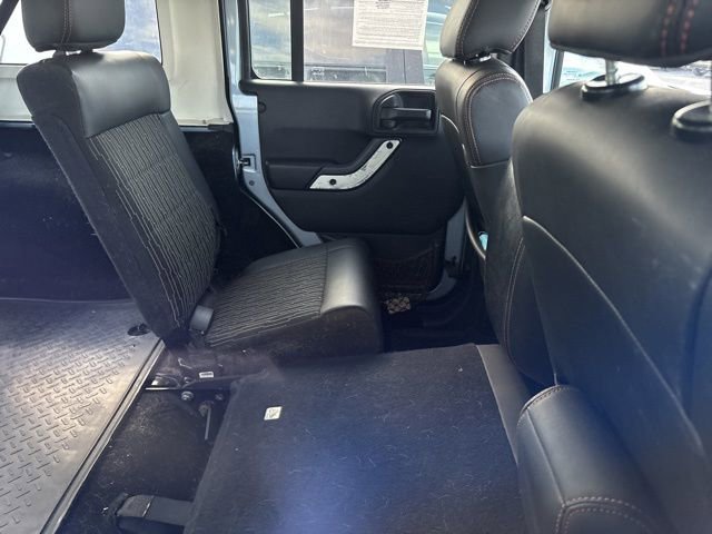 Used 2012 Jeep Wrangler Unlimited Sahara image 8