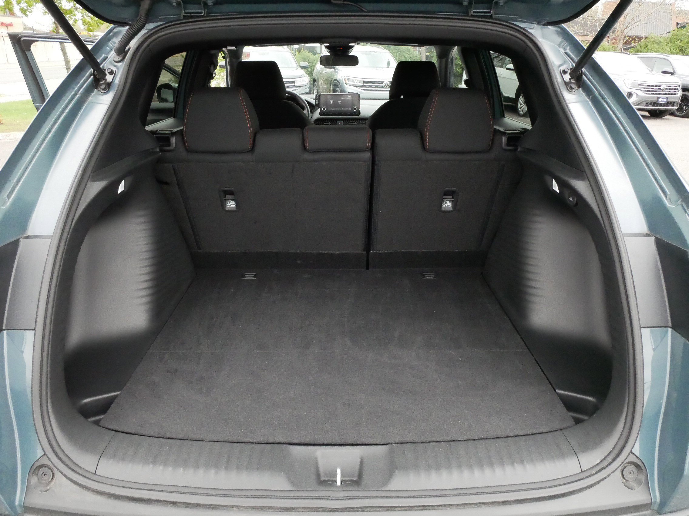 Used 2025 Honda HR-V Sport image 18