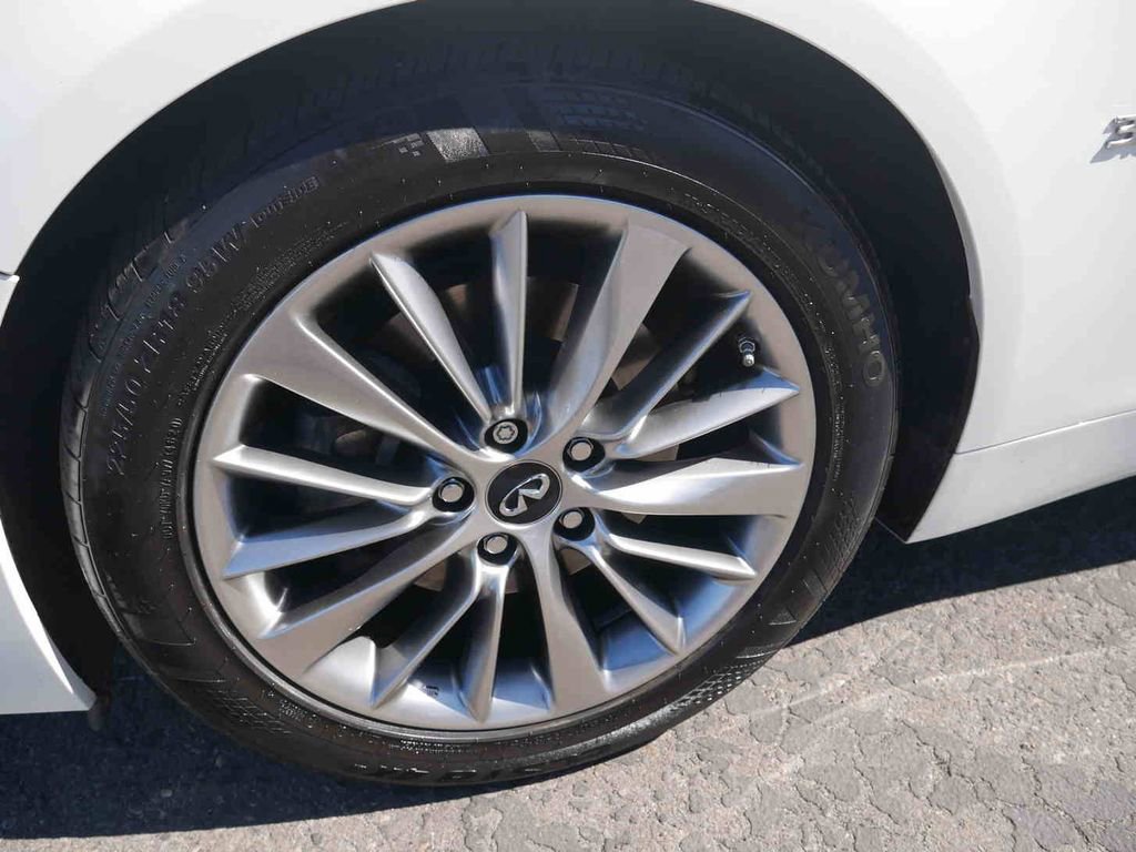 Used 2018 INFINITI Q50 Luxe w/ Cargo Package (L95) image 10