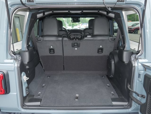 Used 2024 Jeep Wrangler Unlimited Rubicon AWD/4WD image 11