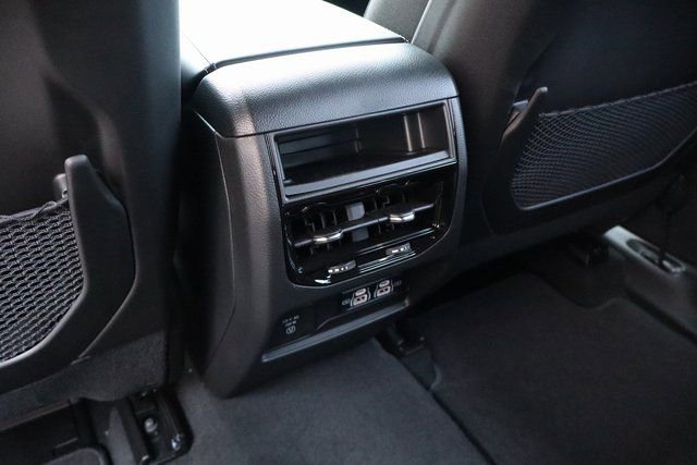 New 2025 Jeep Grand Cherokee Altitude w/ Trailer Tow Package image 37