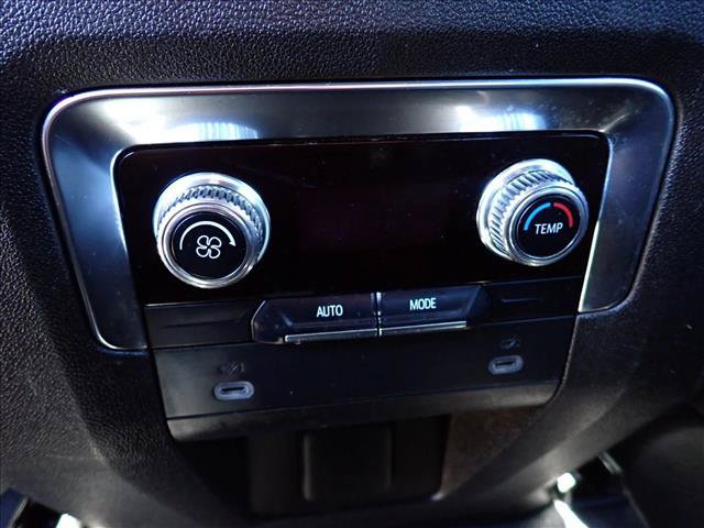 Used 2021 GMC Yukon XL SLT AWD/4WD image 12