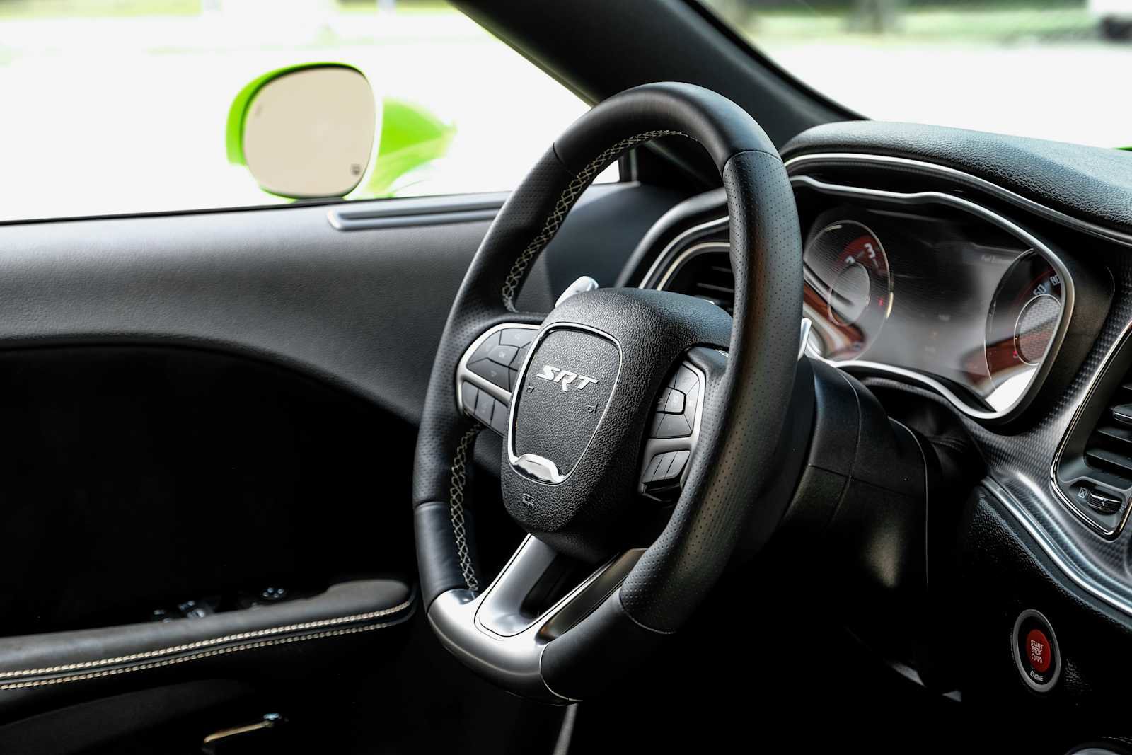 Used 2015 Dodge Challenger SRT Hellcat RWD image 16