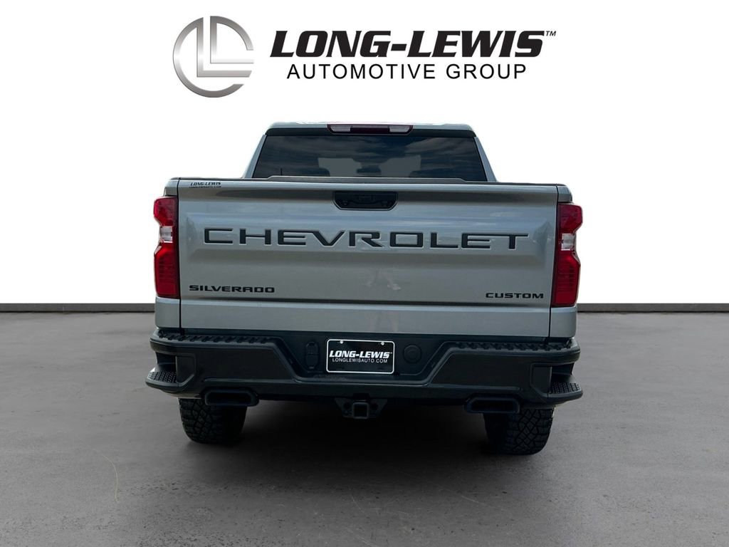 Used 2024 Chevrolet Silverado 1500 Custom Trail Boss w/ Dark Appearance Package AWD/4WD image 5