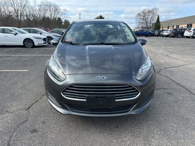 Used 2015 Ford Fiesta SE image 2