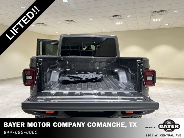 Used 2025 Jeep Gladiator Mojave AWD/4WD image 24