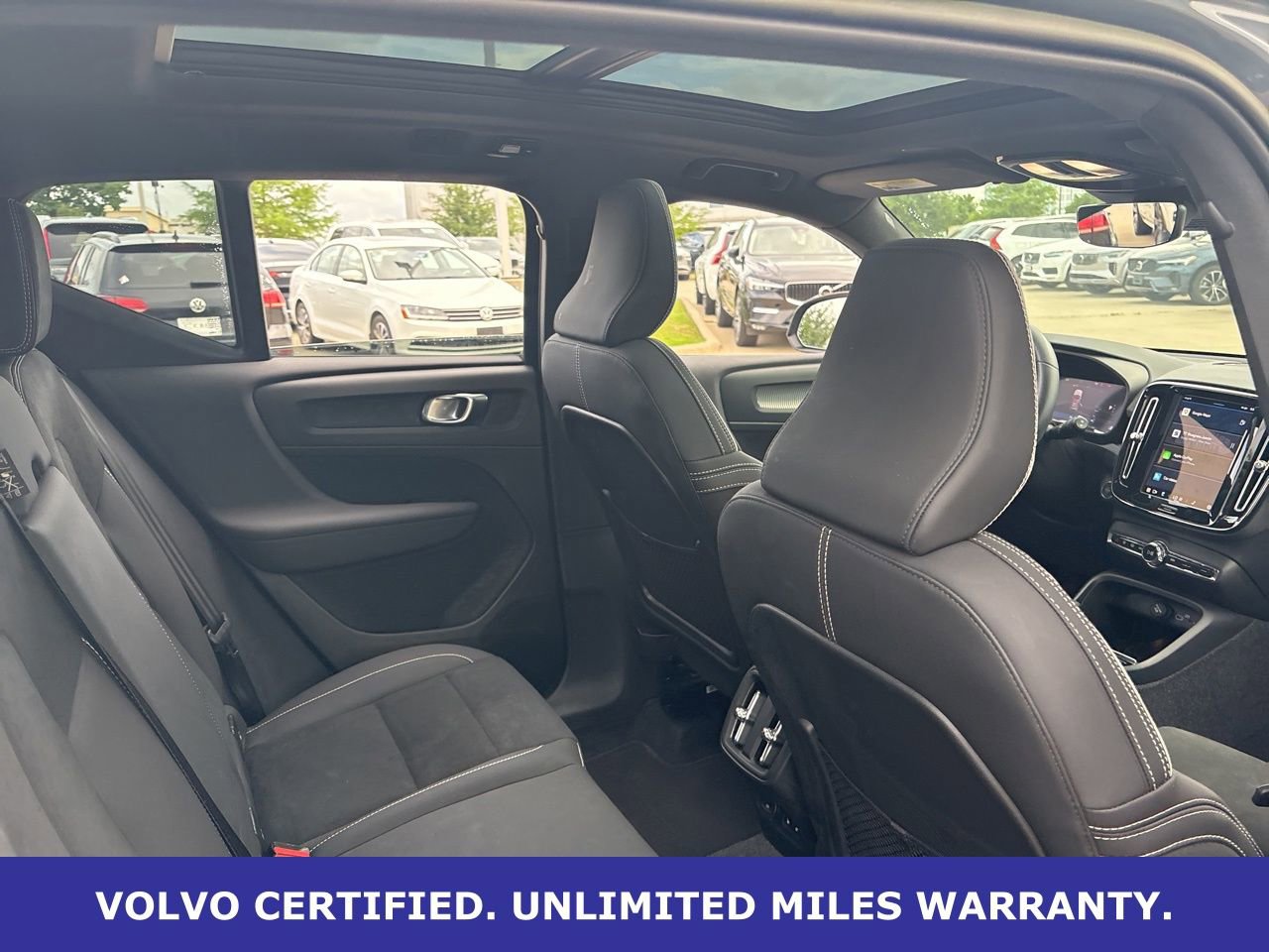 Certified 2023 Volvo XC40 B5 Plus w/ Climate Package image 12