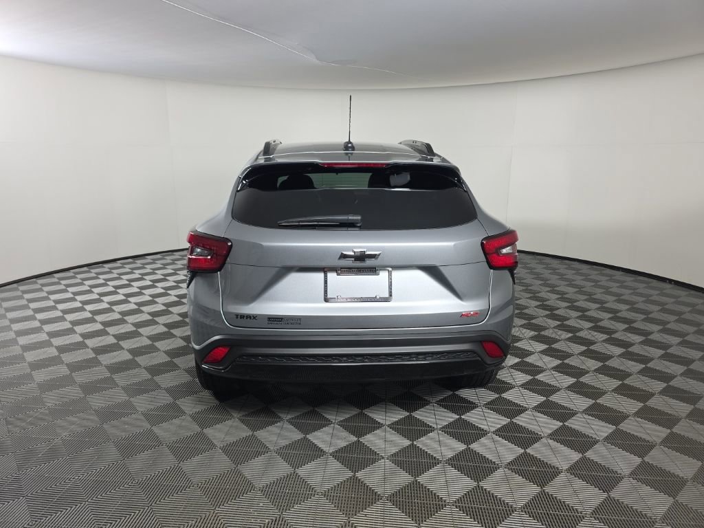 New 2026 Chevrolet Trax RS image 4
