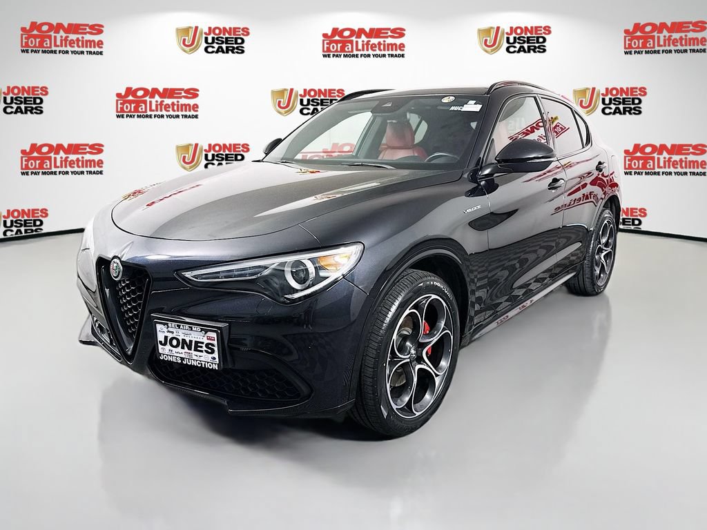 Used 2023 Alfa Romeo Stelvio Veloce AWD/4WD image 14